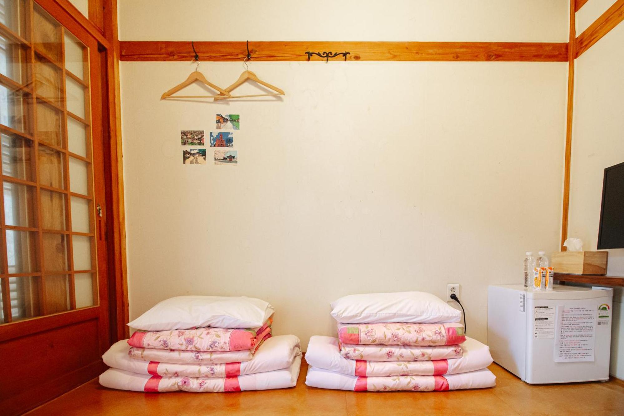 Jeonju Hanok Village Deoksugung Екстер'єр фото