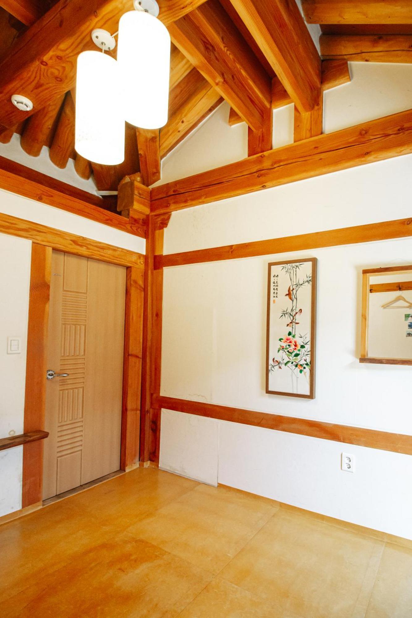 Jeonju Hanok Village Deoksugung Екстер'єр фото